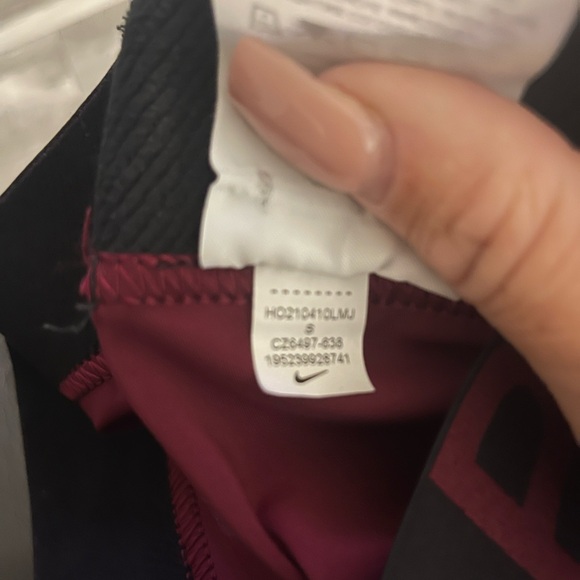 Nike Burgundy Leggings with Mesh - Picture 4 of 6